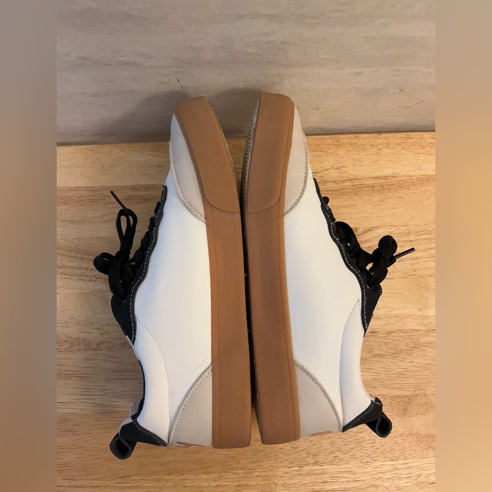 Bluey Men's Low Top Laced Sneakers - Picture 6 of 9